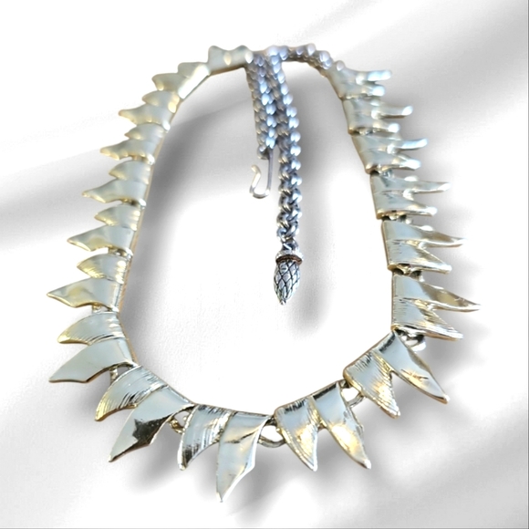 Vintage Mid-century Handcrafted Gold / Silver Tone Geometric Choker Necklace. - Picture 5 of 6